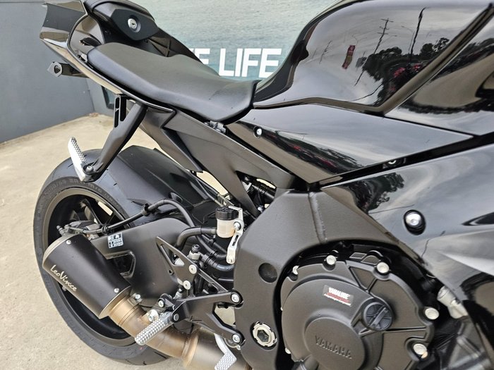 2024 Yamaha YZF-R1 Black