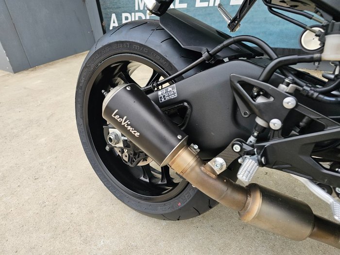 2024 Yamaha YZF-R1 Black