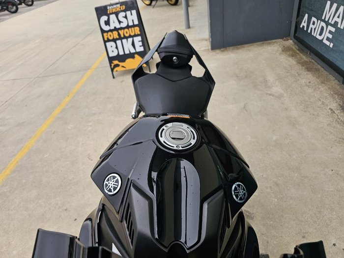 2024 Yamaha YZF-R1 Black