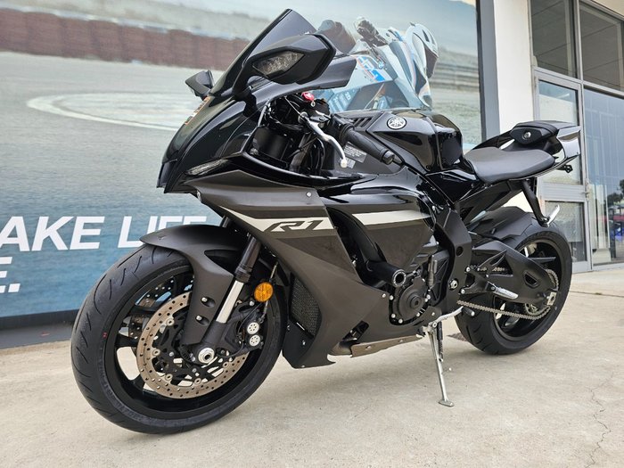 2024 Yamaha YZF-R1 Black