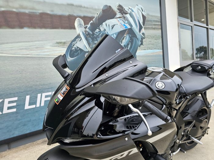 2024 Yamaha YZF-R1 Black