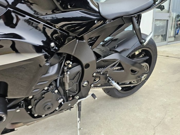 2024 Yamaha YZF-R1 Black