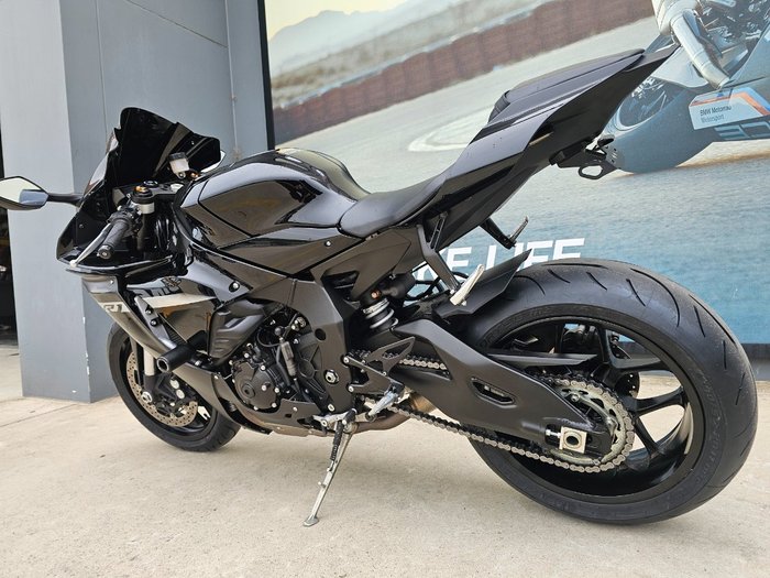 2024 Yamaha YZF-R1 Black