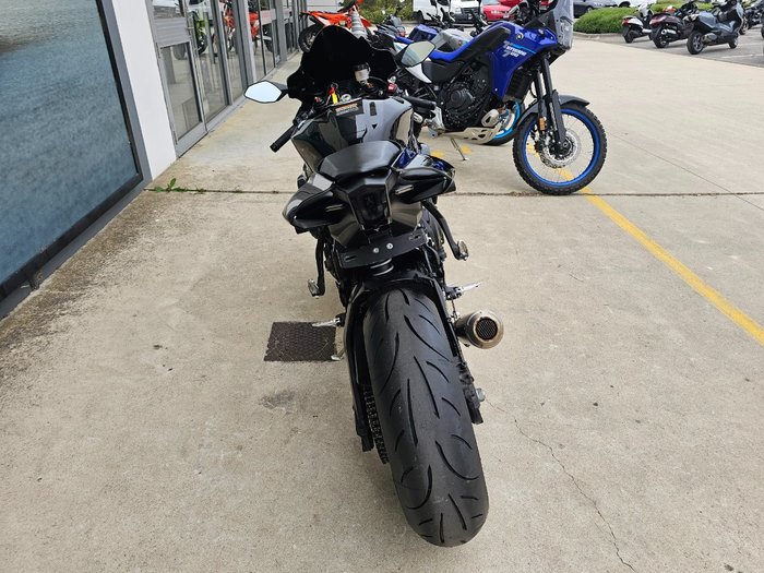 2024 Yamaha YZF-R1 Black