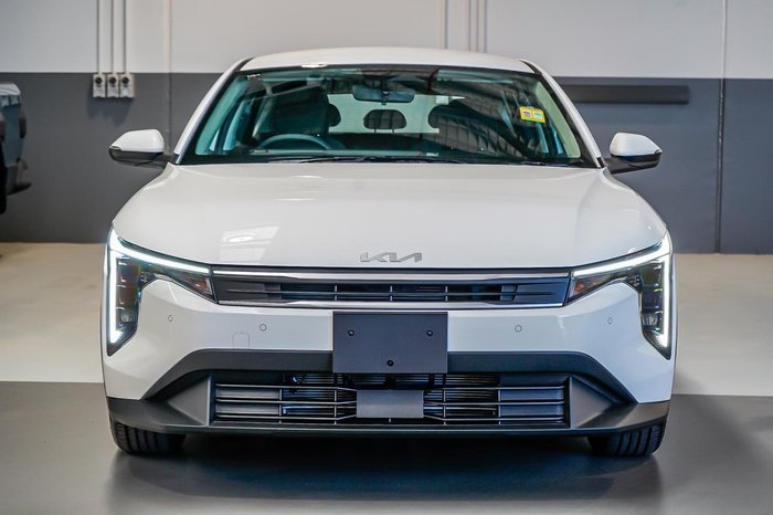 2025 Kia K4 S