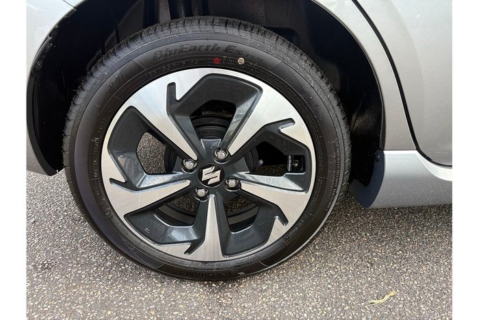 2025 Suzuki Swift Hybrid GLX