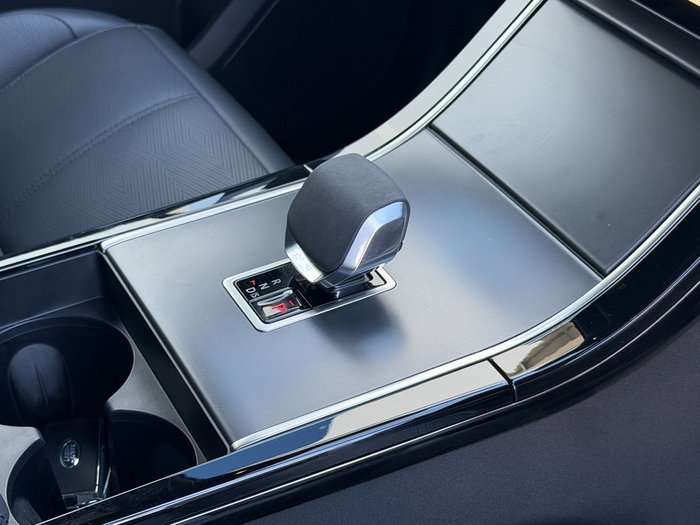 2024 Land Rover Range Rover Velar P400 Dynamic HSE