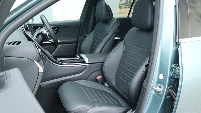 2025 Mercedes-Benz GLC-Class GLC300