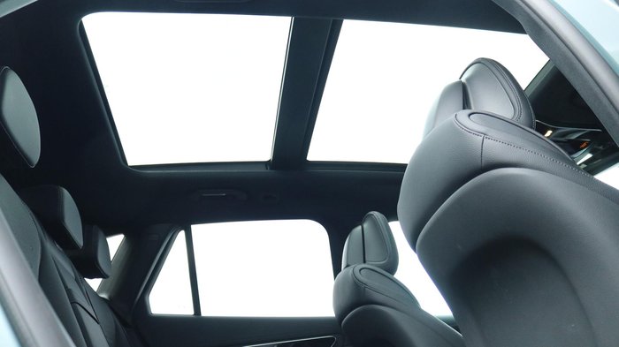 2025 Mercedes-Benz GLC-Class GLC300