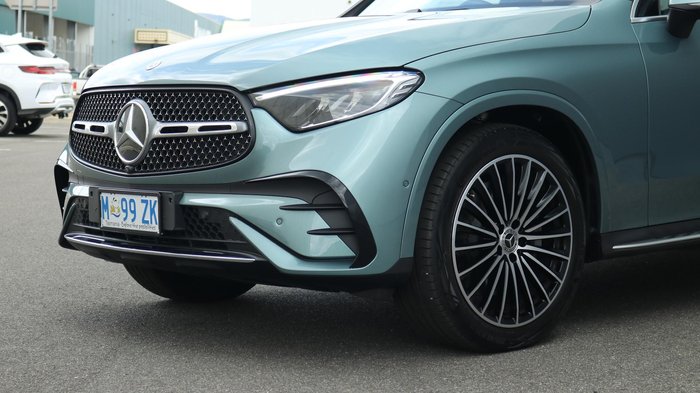 2025 Mercedes-Benz GLC-Class GLC300