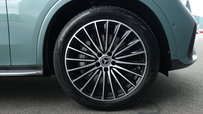 2025 Mercedes-Benz GLC-Class GLC300