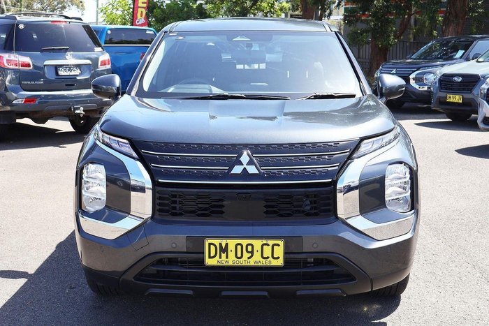 2024 Mitsubishi Outlander ES