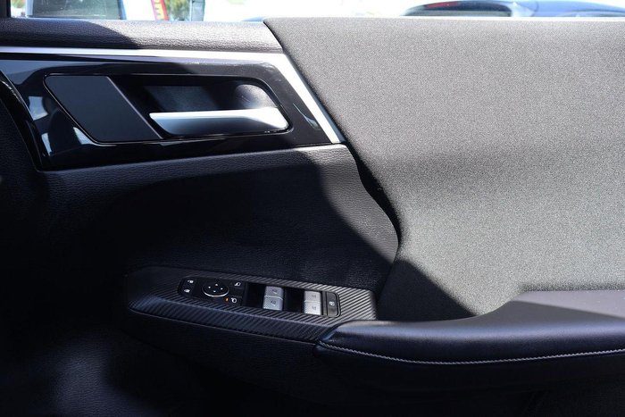 2024 Mitsubishi Outlander ES