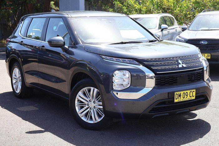 2024 Mitsubishi Outlander ES