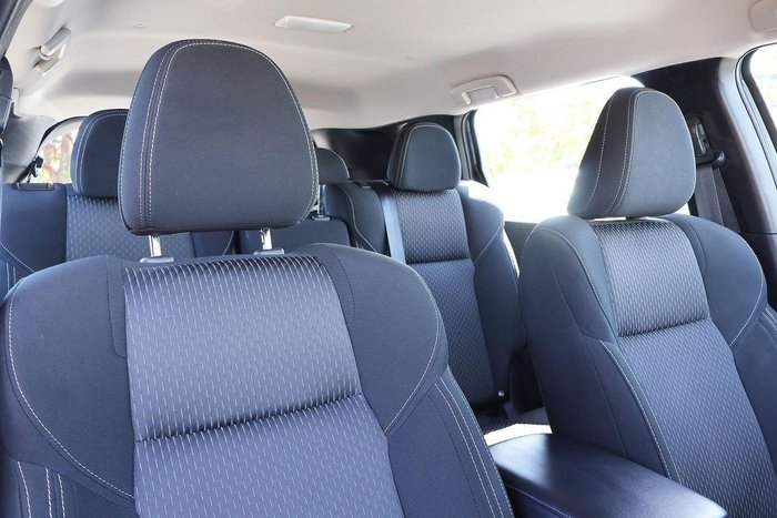 2024 Mitsubishi Outlander ES