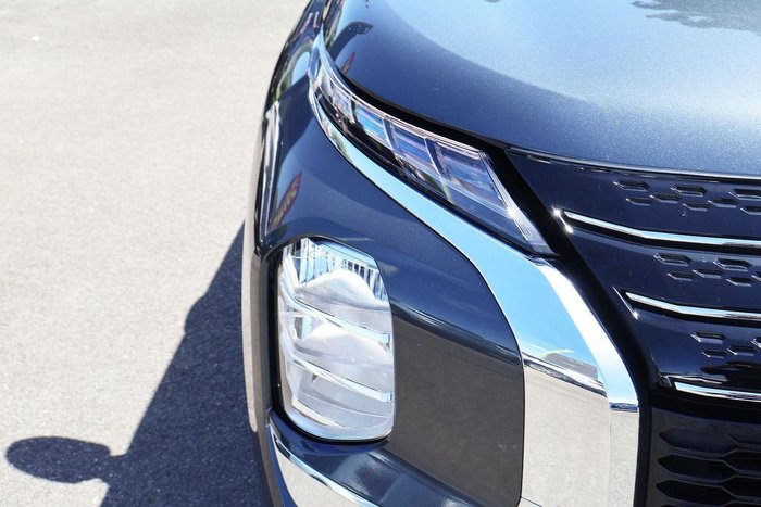 2024 Mitsubishi Outlander ES