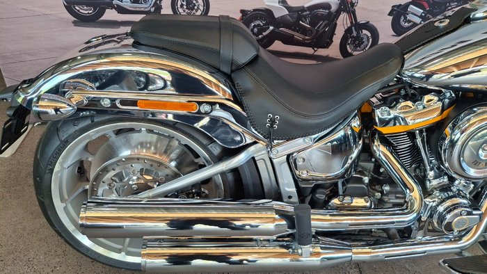 2025 Harley-davidson FLSTFI FAT BOY GRAY GHOST REFLECTION