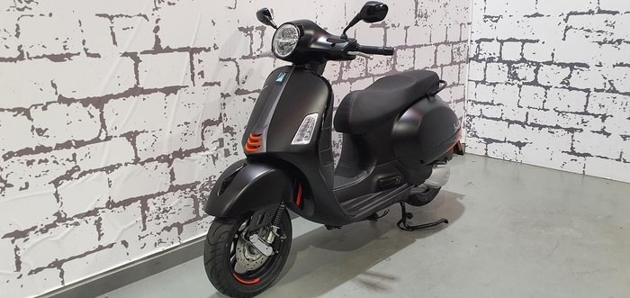 2025 Vespa GTS 300 Super Sport GTS Black