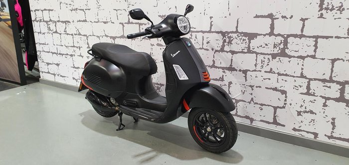 2025 Vespa GTS 300 Super Sport GTS Black