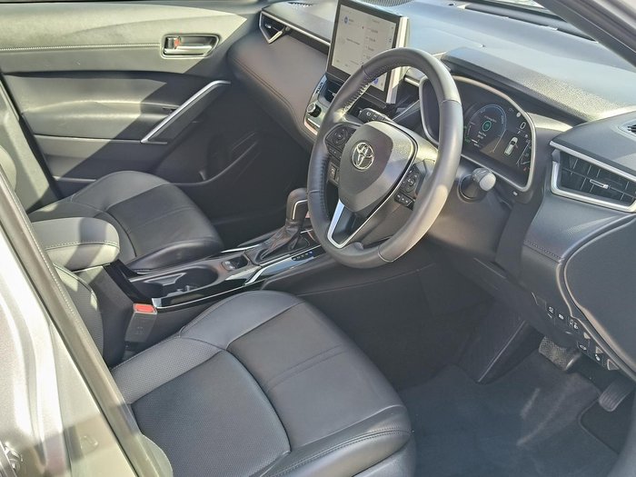 2023 Toyota Corolla Cross Atmos MXGH10R Stunning Silver