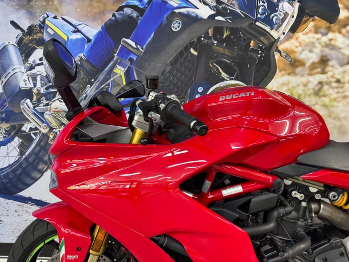 2018 DUCATI SUPERSPORT S RED