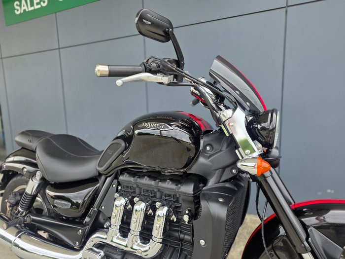 2018 Triumph ROCKET III ROADSTER BLACK