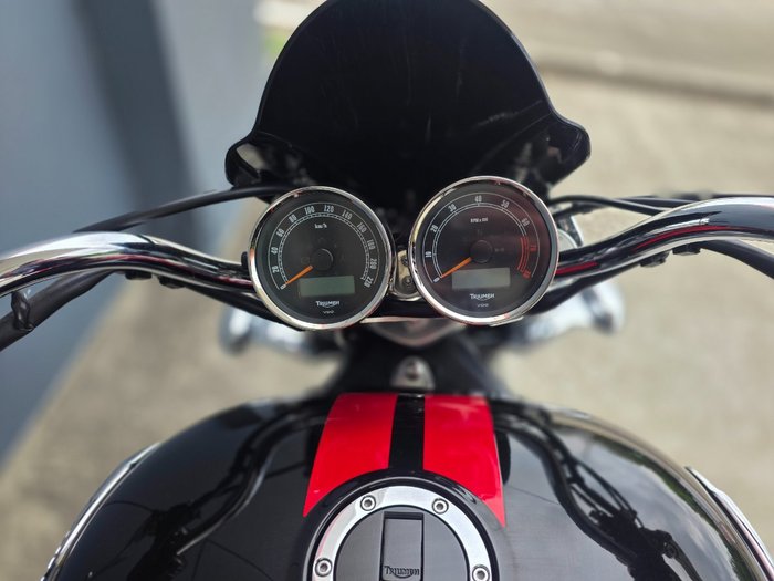 2018 Triumph ROCKET III ROADSTER BLACK