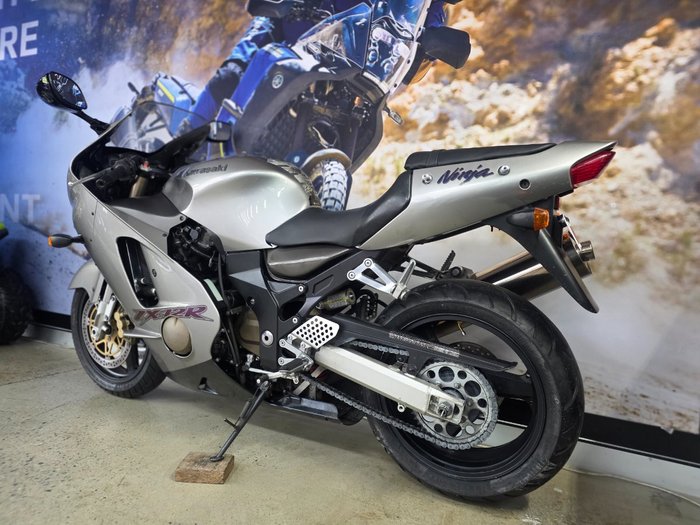 2000 Kawasaki ZX-12R (ZX1200 NINJA)