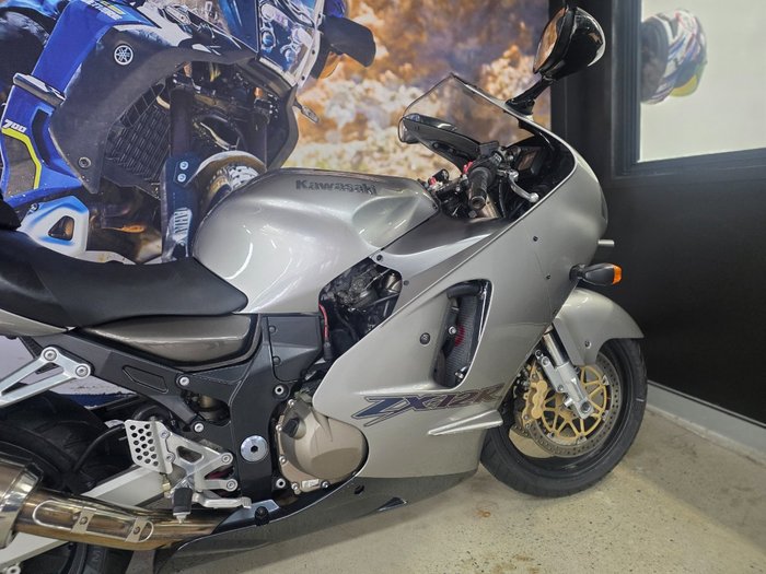 2000 Kawasaki ZX-12R (ZX1200 NINJA)