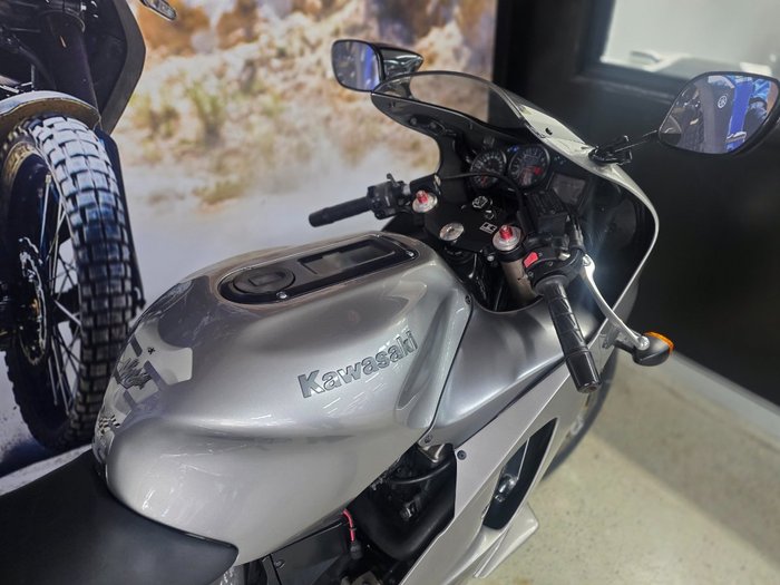 2000 Kawasaki ZX-12R (ZX1200 NINJA)