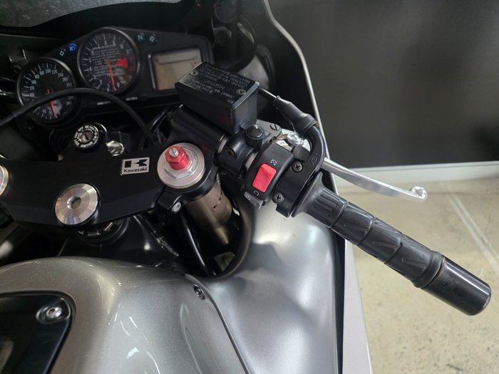 2000 Kawasaki ZX-12R (ZX1200 NINJA)