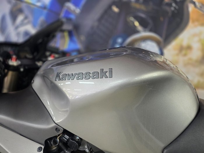 2000 Kawasaki ZX-12R (ZX1200 NINJA)