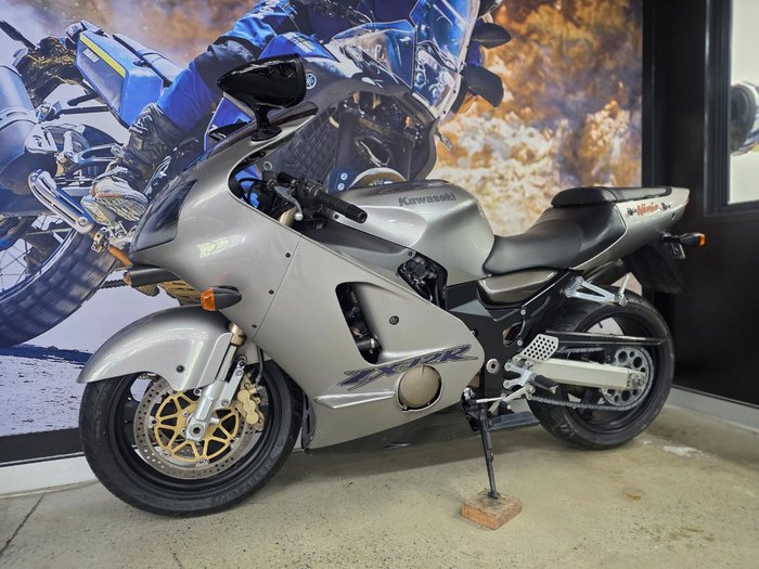 2000 Kawasaki ZX-12R (ZX1200 NINJA)