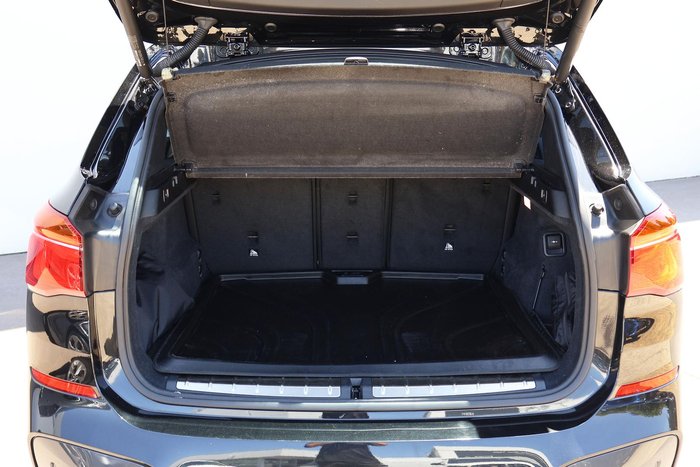 2020 BMW X1 xDrive25i