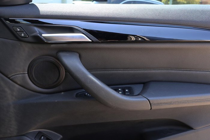 2020 BMW X1 xDrive25i