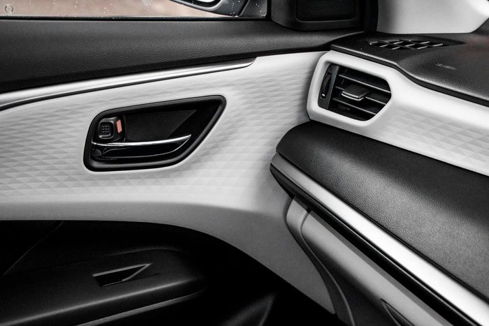 2025 Suzuki Swift Hybrid GLX