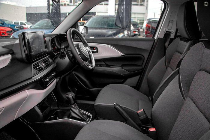 2025 Suzuki Swift Hybrid GLX