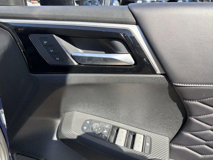 2025 Mitsubishi Outlander Exceed