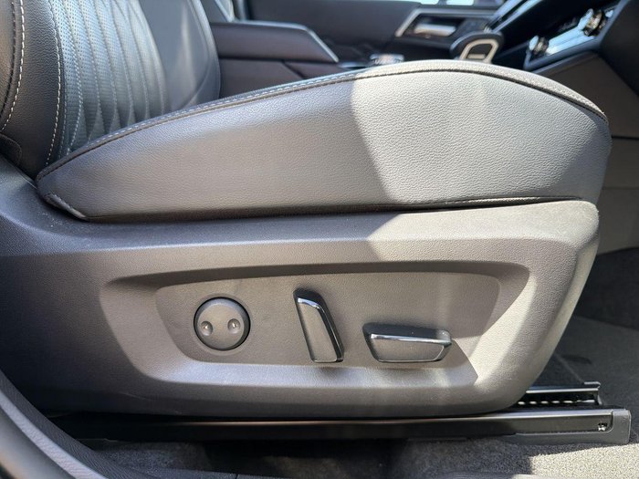 2025 Mitsubishi Outlander Exceed