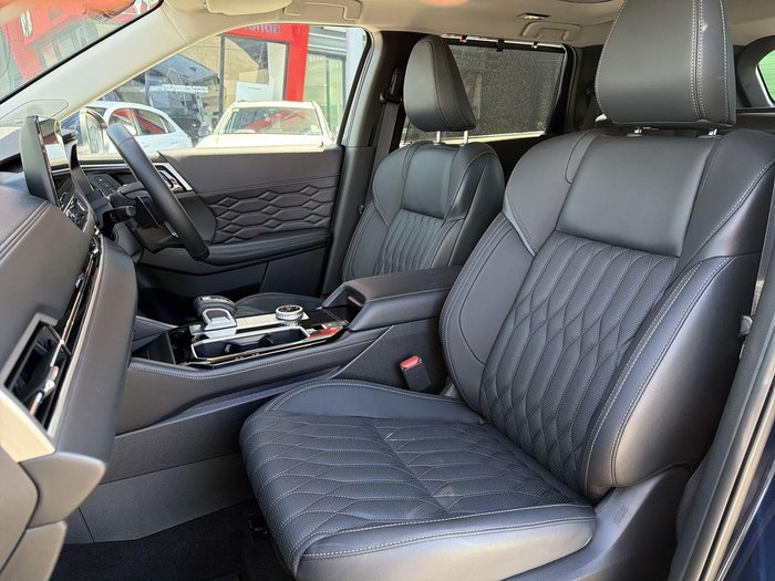 2025 Mitsubishi Outlander Exceed