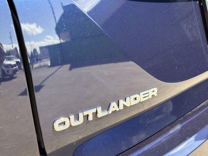 2025 Mitsubishi Outlander Exceed