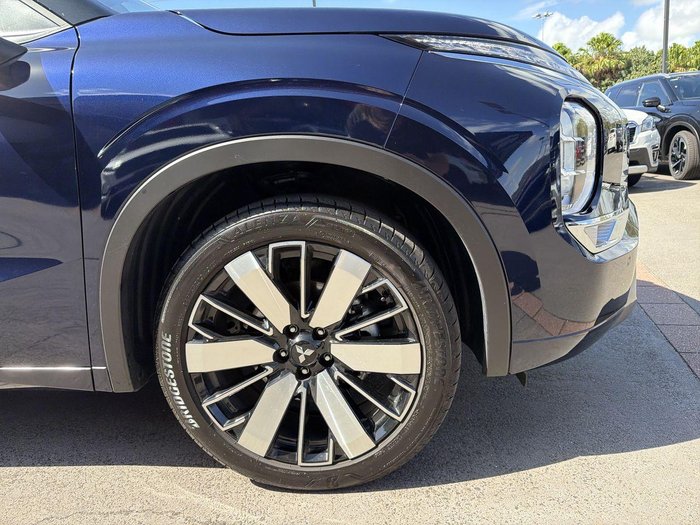 2025 Mitsubishi Outlander Exceed