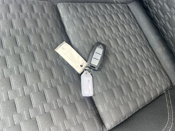 2025 Mitsubishi Triton GLS