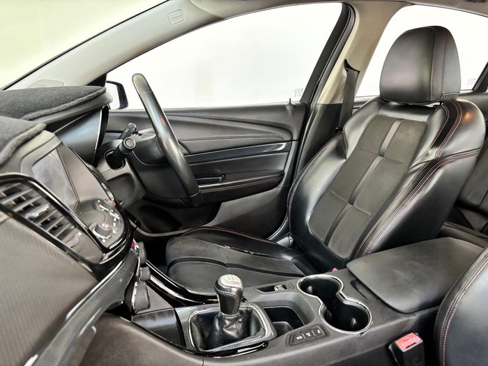 2015 Holden Commodore SS VF MY15 Redhot