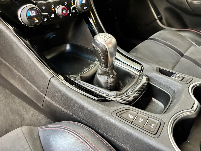 2015 Holden Commodore SS VF MY15 Redhot