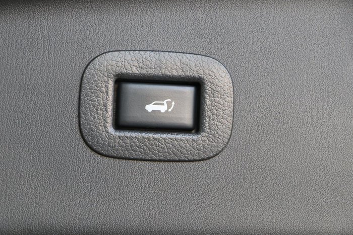 2023 Nissan Patrol Ti-L