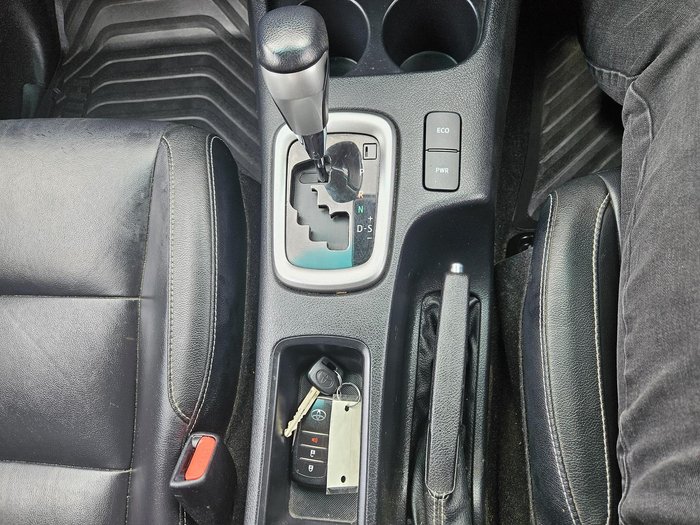 2023 Toyota Hilux SR5