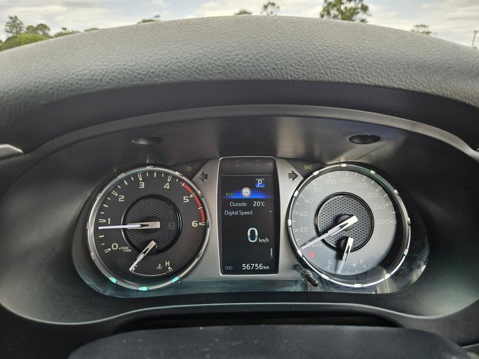 2023 Toyota Hilux SR5