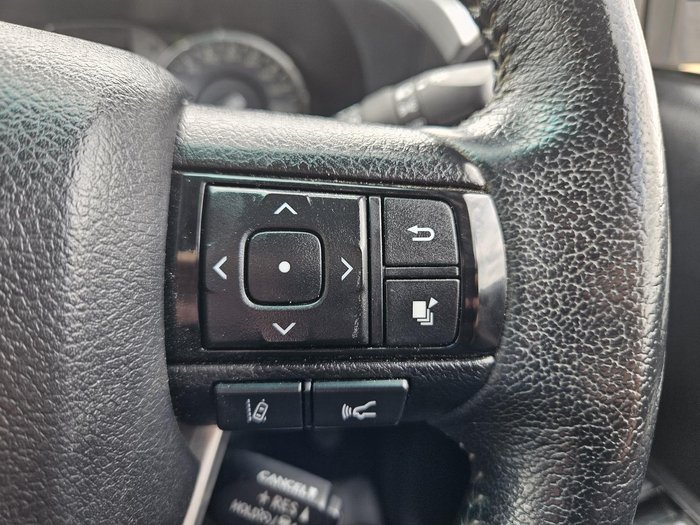 2023 Toyota Hilux SR5