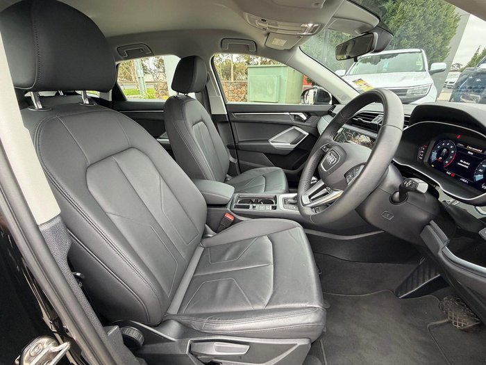 2024 Audi Q3 35 TFSI S line